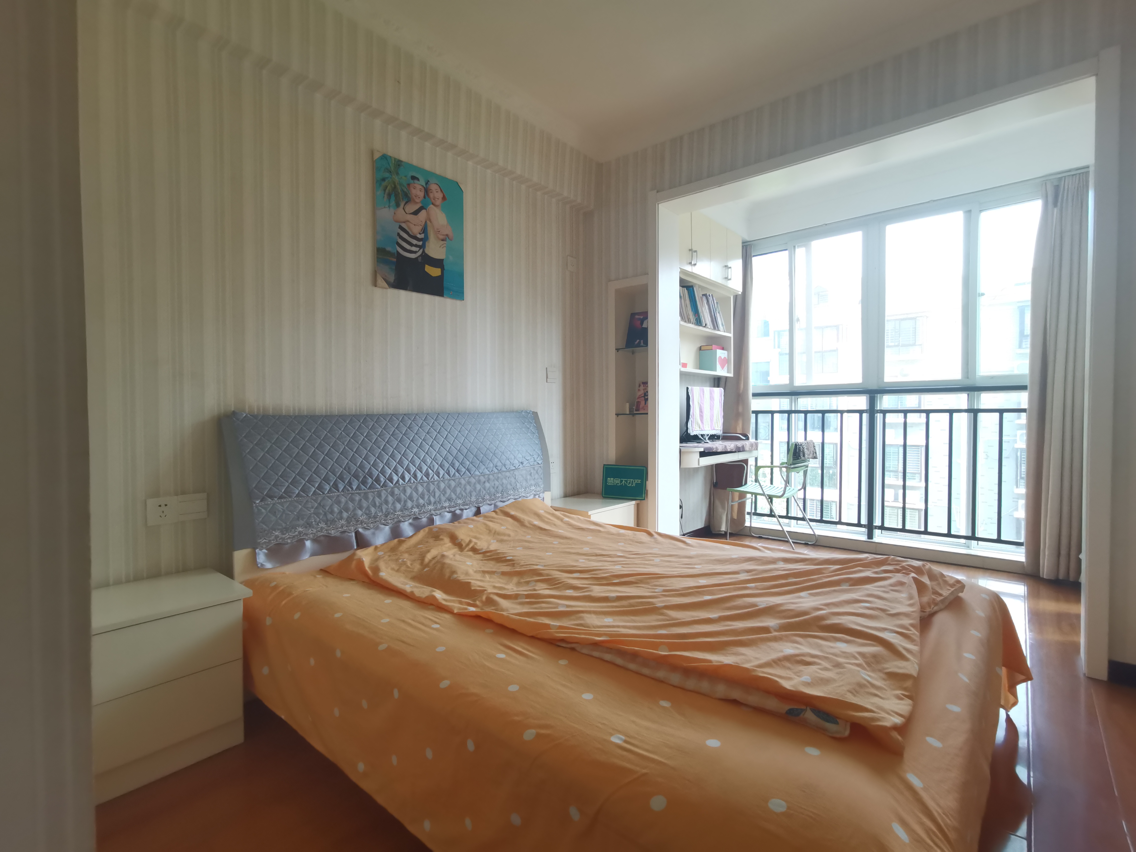 和园公馆精装三房房子保养的好业主诚心卖看房方便