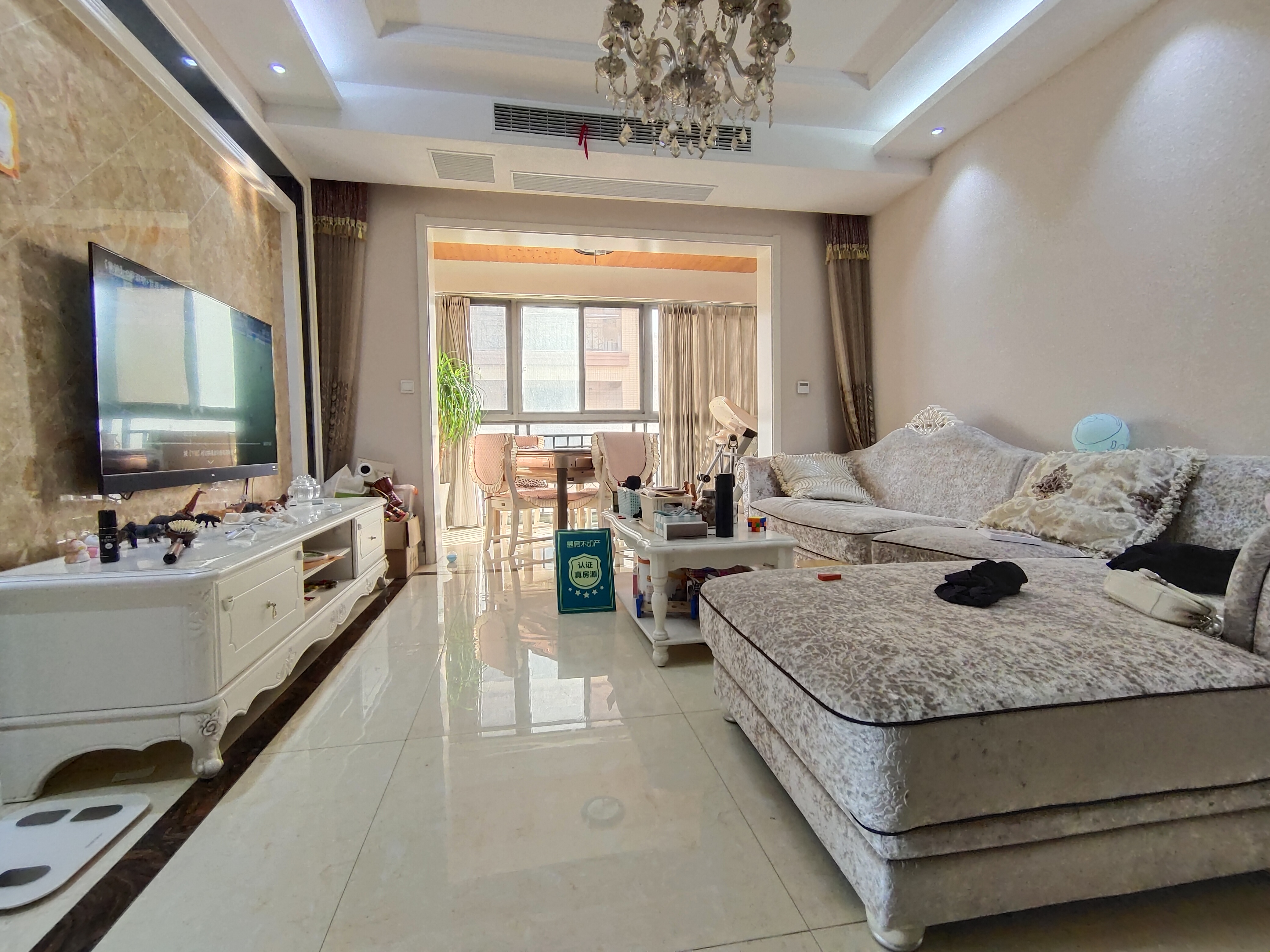 绿地华庭 傲城 电梯小高层中间好楼层 精装好房 3+1 大三房带衣帽间 送入户花园 证满二