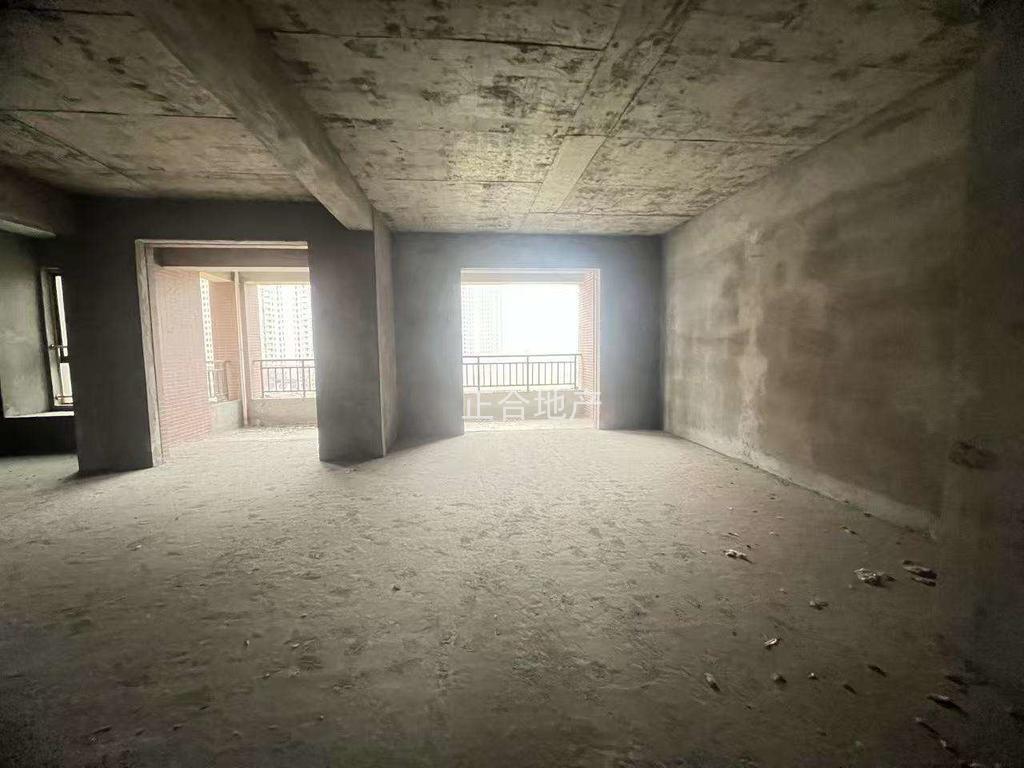 新城壹号五期，洋房复式楼，公摊小，7米大阳台买120平到手200平还送露台，