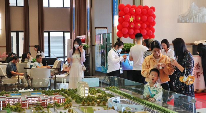 家国团圆季| 荣怀·及第世家国庆中秋双节活动欢乐上演