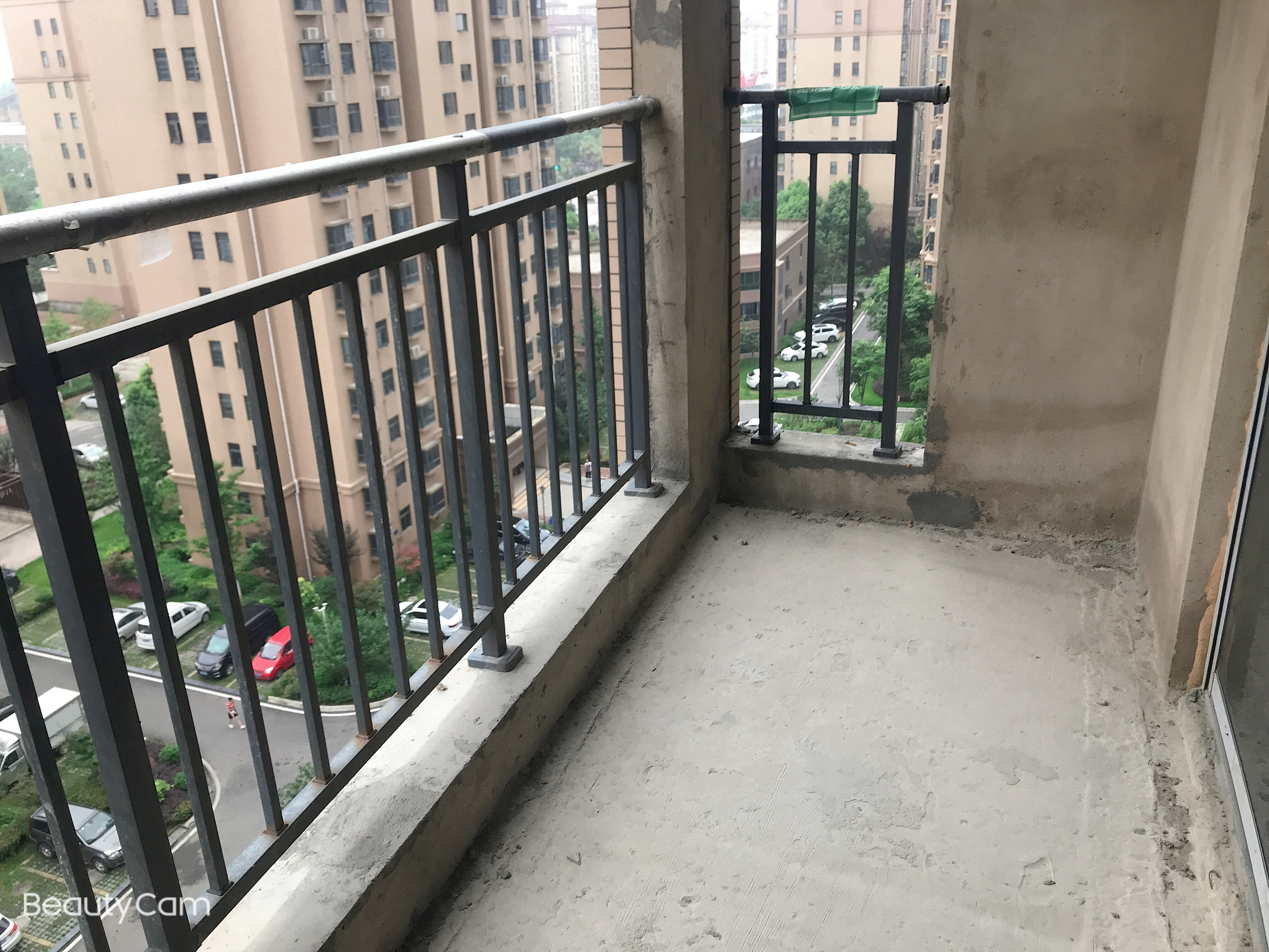 时代天骄毛坯小三房楼层好采光好看房方便