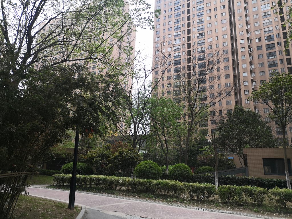 翰林公馆好房出租精装两房全屋复合地板实木家具暖气片家电齐全拎包入住