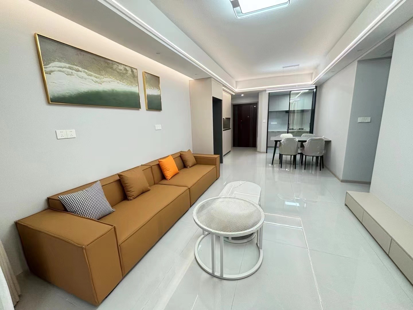 房东降价8w，速度捡漏， 仙桃城南，次新小区，全新装修，精装三房，证满二