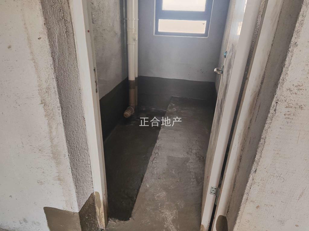 城南，吾悦华府，现房，电梯好楼层，送车位，速度来，诚心出售