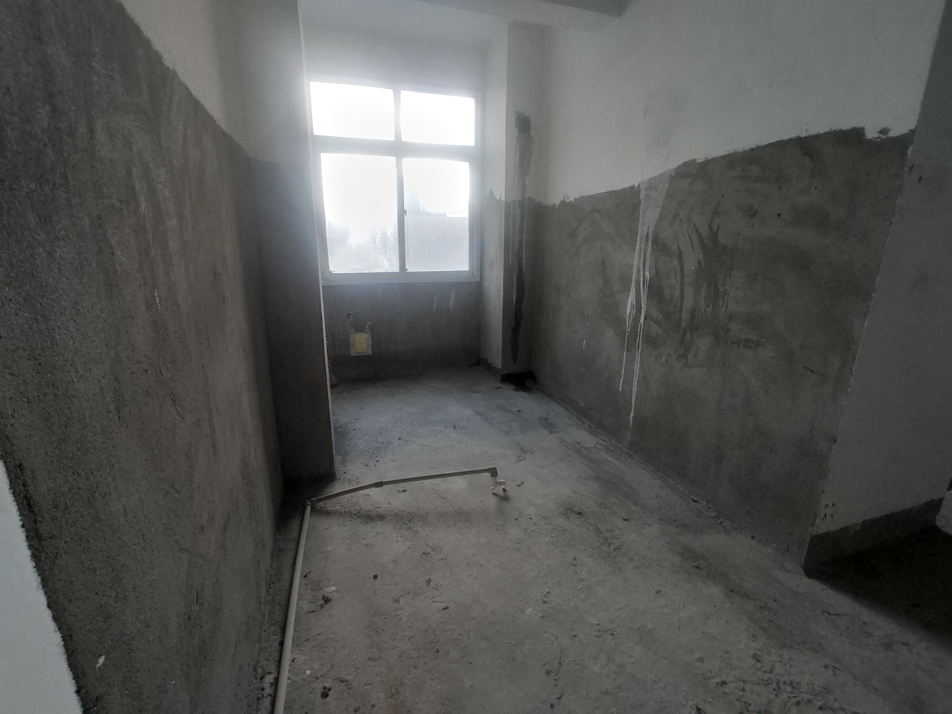 世北春花园    电梯三房 单嫁只要3800多  车站旁出行方便 老证 看房方便