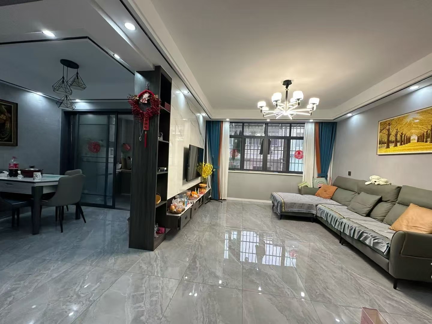 399，步梯2楼， 精装大两房，楼龄新， 新妇幼旁 ，适合养老，南北通透