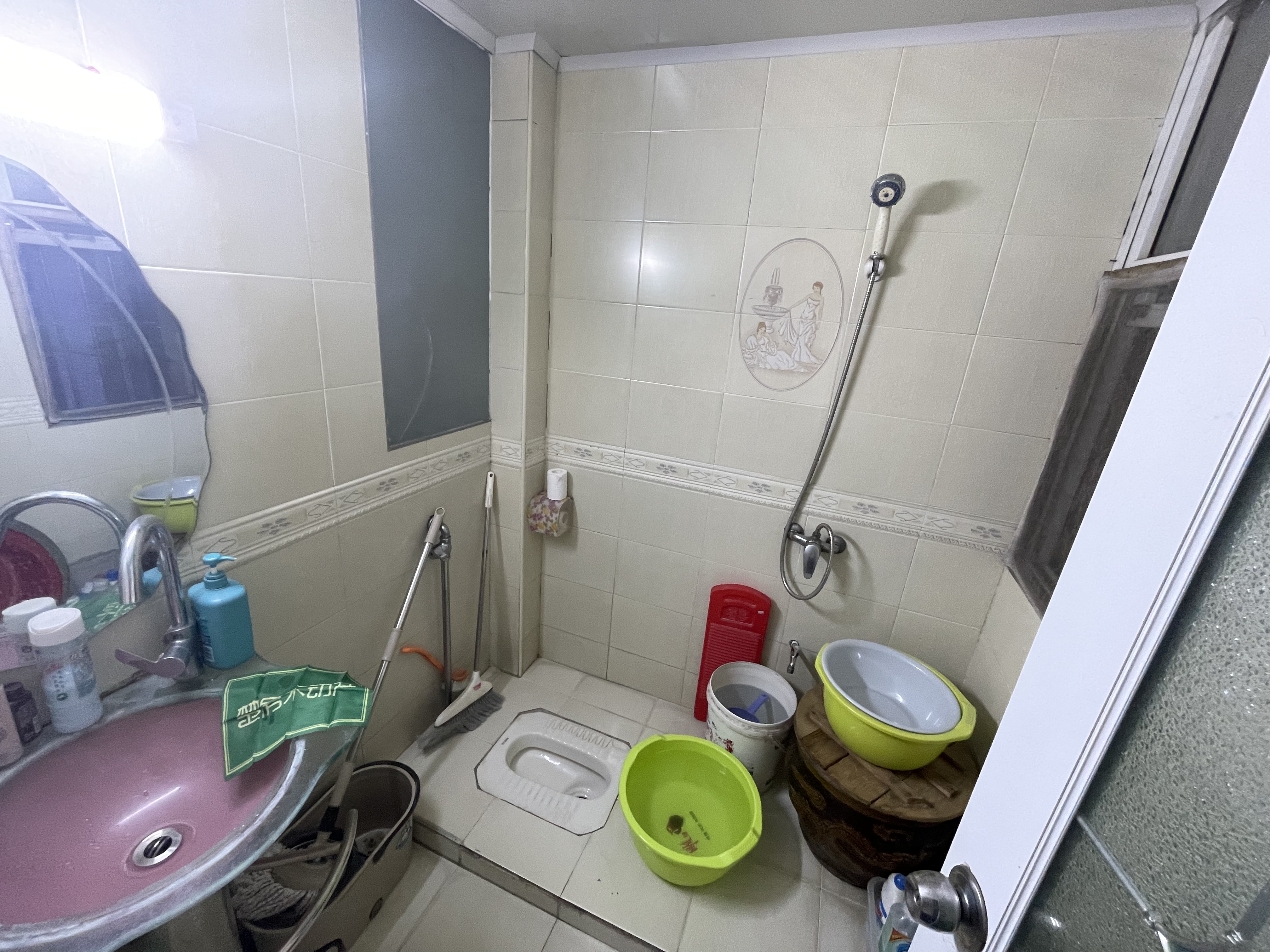 德美花苑西桥附近三房两卫好楼层菜场很近生活便利