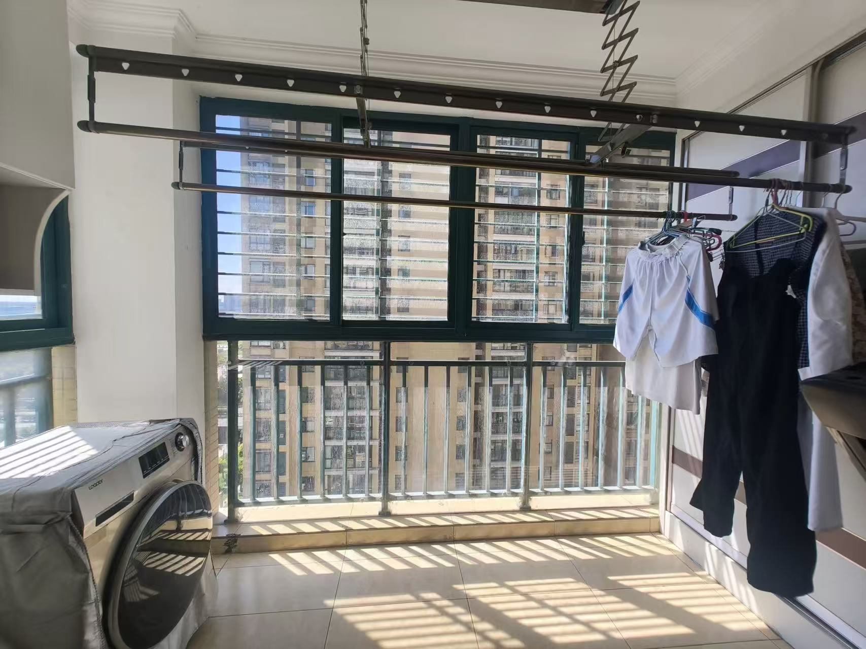 降价了，捡漏，城南，新城一号精装3房2厅，电梯好楼层13楼，证满二