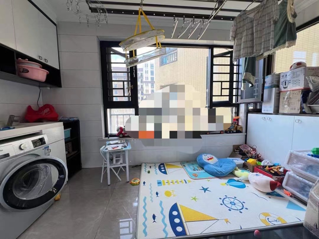 144，和合国际五期，大平层，精装三房，电梯好楼层，单价5700，证满二，全屋品牌家电家具，中央空调