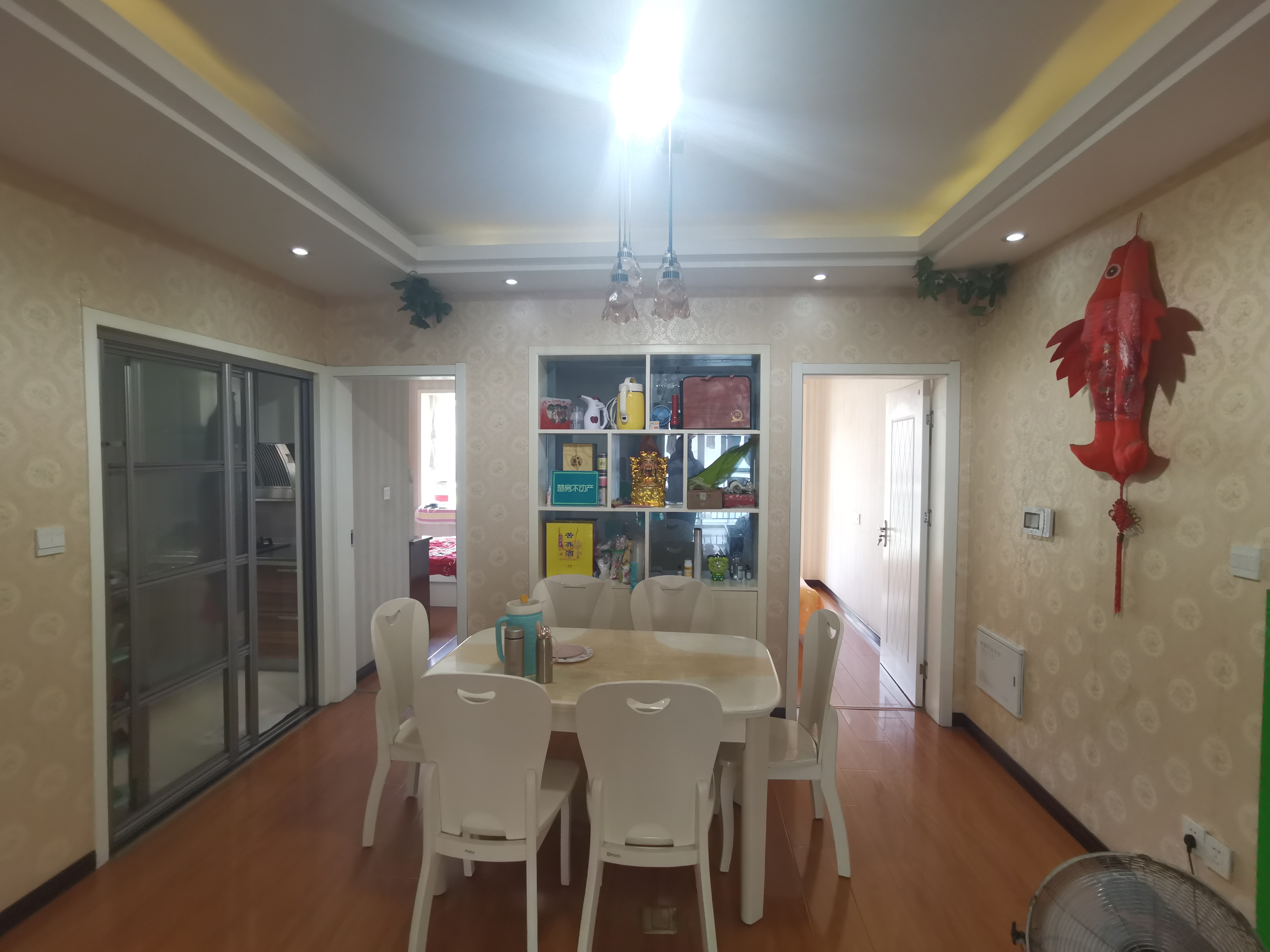 和园公馆精装三房房子保养的好业主诚心卖看房方便