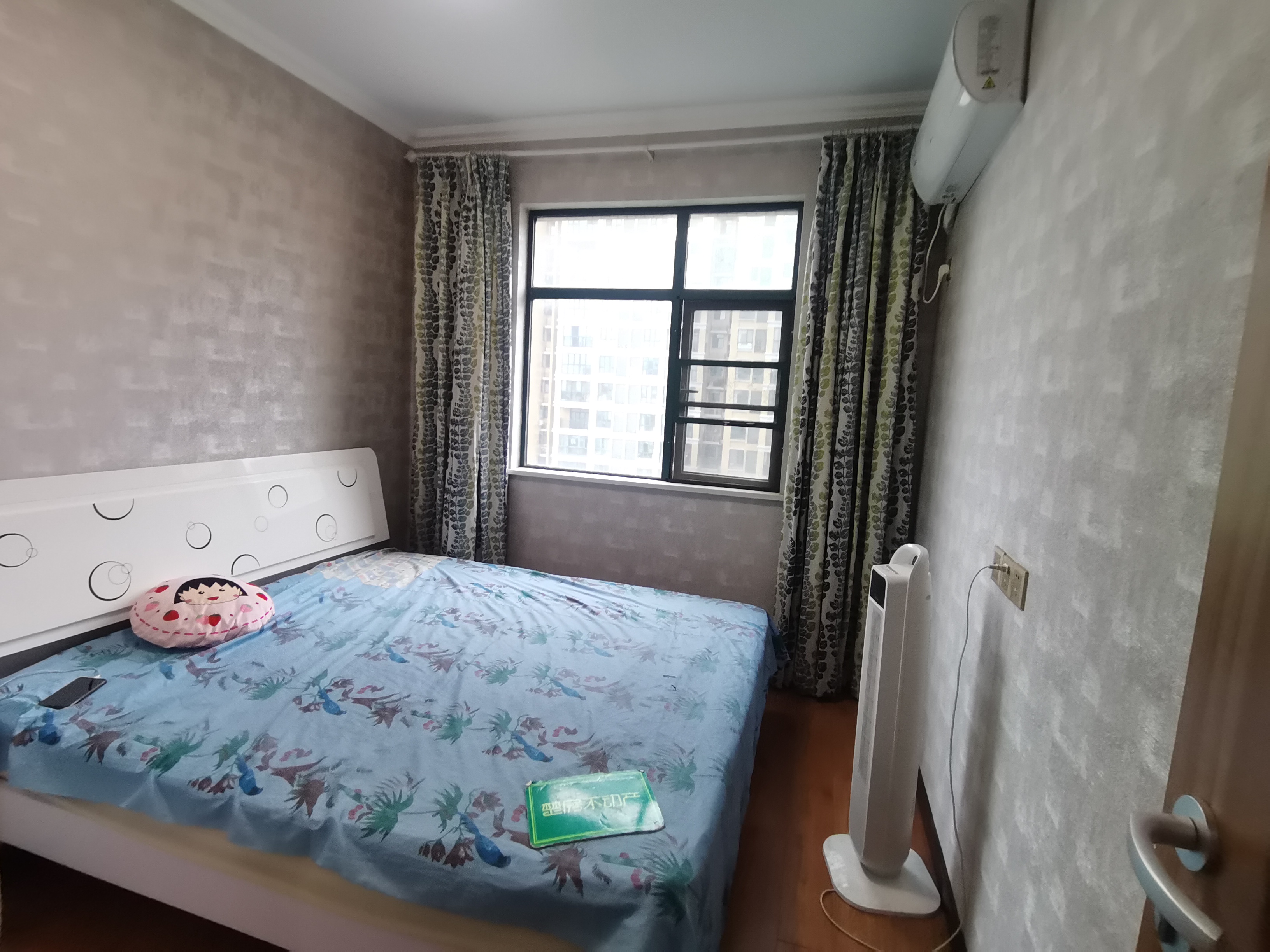 新城一号四期精装三房中间楼层户型方正房东诚意出售