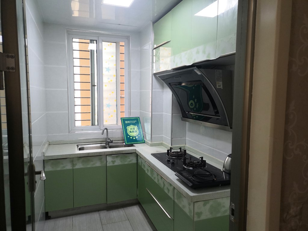 翰林公馆好房出租精装两房全屋复合地板实木家具暖气片家电齐全拎包入住