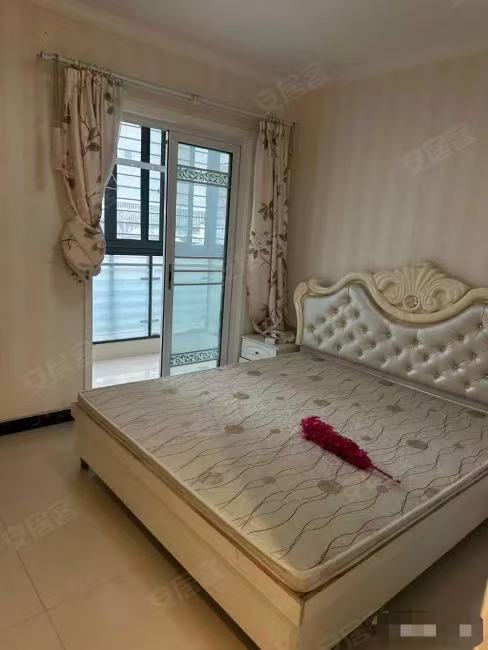 430，捡漏，福星城，精装修大两房，双阳台，单价3700，急售，拎包入住，证满二