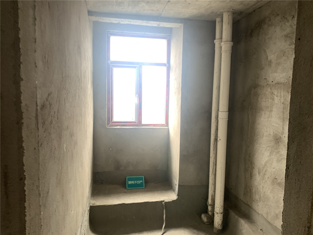 沔阳公馆毛坯四房楼层超好！看房有钥匙刚需四房生活配套齐全欢迎看房