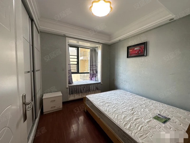 捡漏，新城壹号大平层，单价5500，精装4房，好楼层，全屋中央空调，南北双阳台，保养好