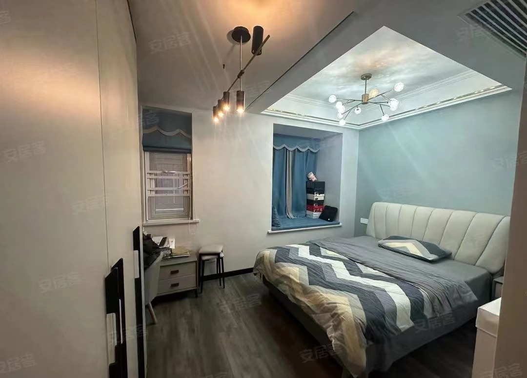 28，城南亏本出售，豪装2房，全屋地暖，全屋中央空调，没有住过，