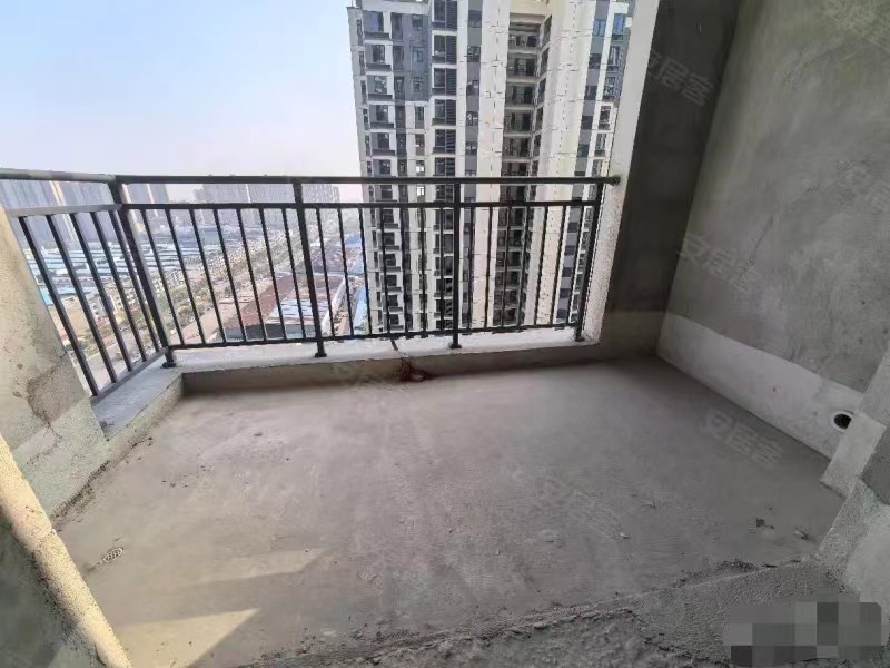 降价了，捡漏，风和日丽，好楼层，单价4700，满二，还带车位，比补贴还便宜，三开间朝南