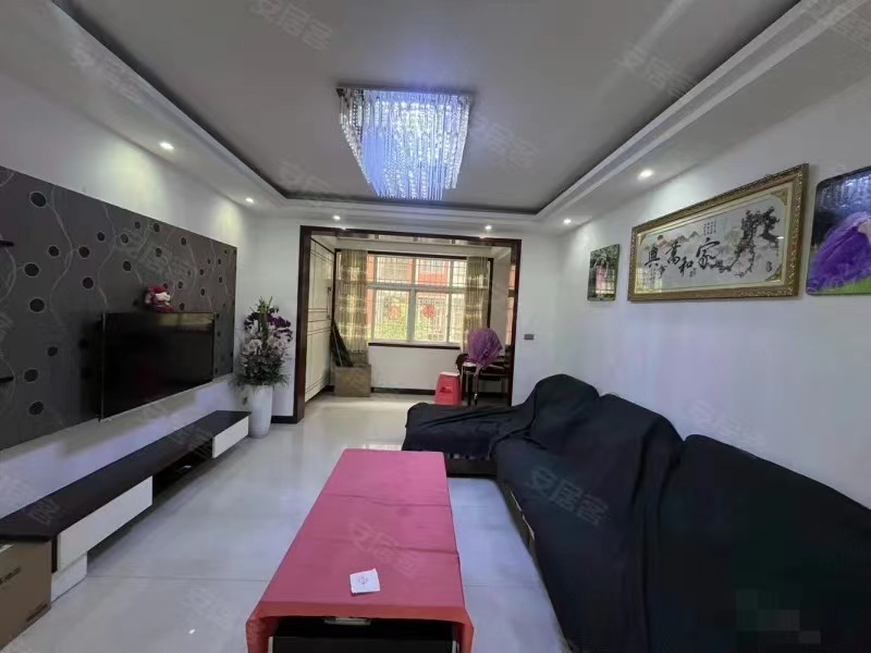 304，降价急卖，宏大小区， 步梯三楼，精装3房2卫，保养的非常好，拎包即住，实验二小