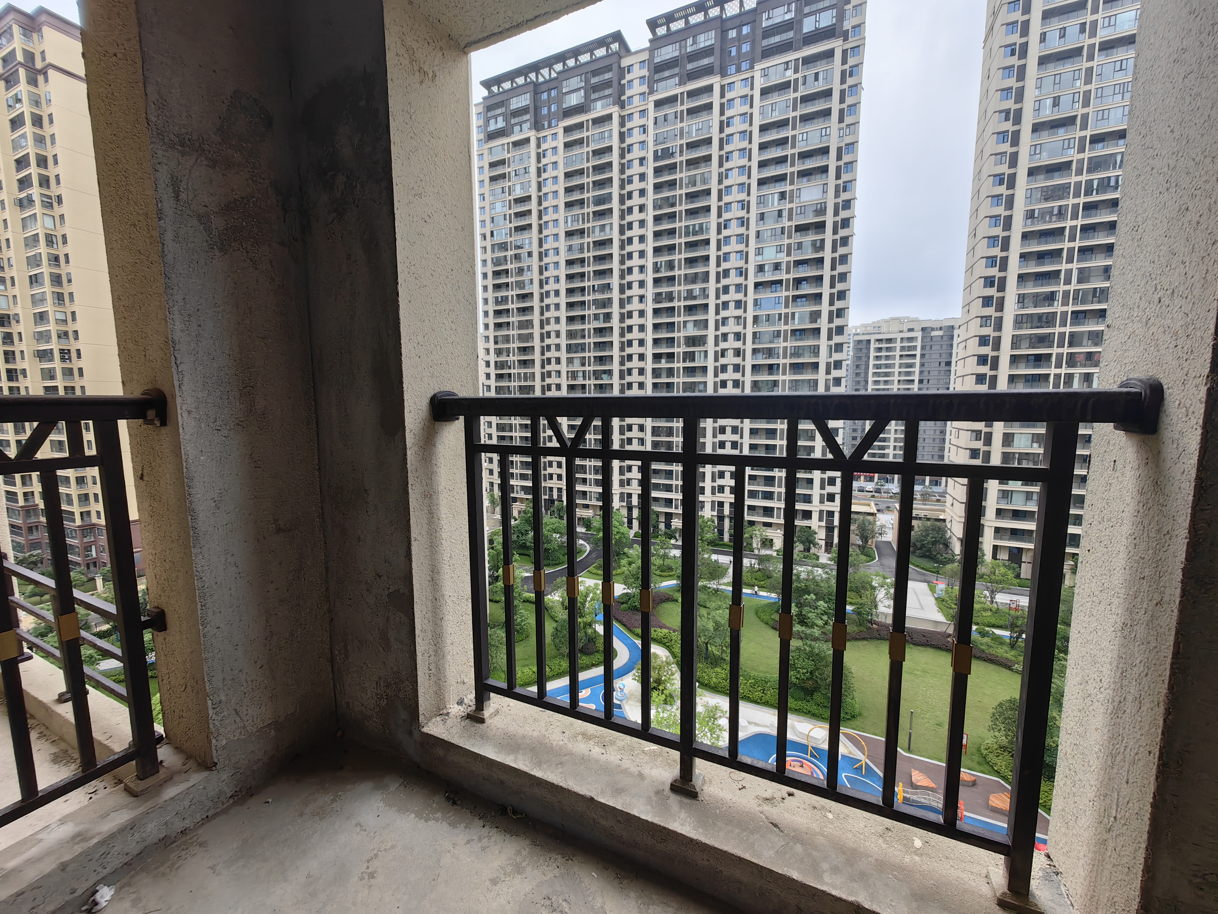 锦绣江山望府毛坯三房新小区人车分流低价出