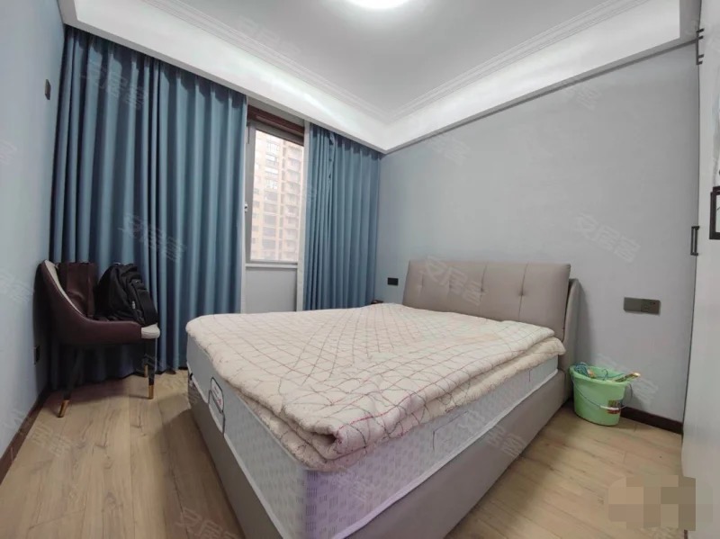 捡漏！房东急售，锦绣江山，精装三房，9.9成新，南北双阳台，证满二，好楼层