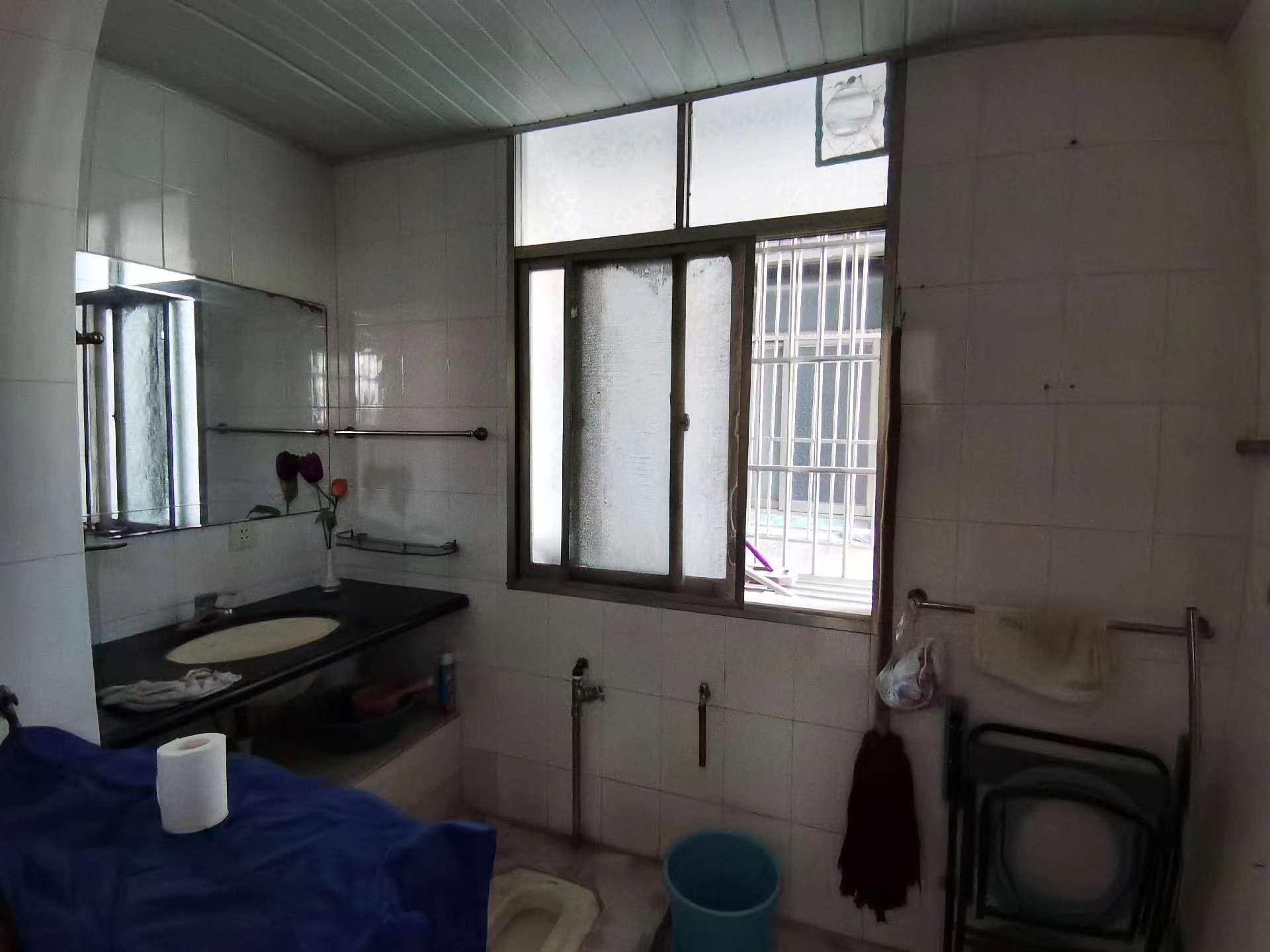 老城区环球对面楚珠花苑装修大三房好楼层