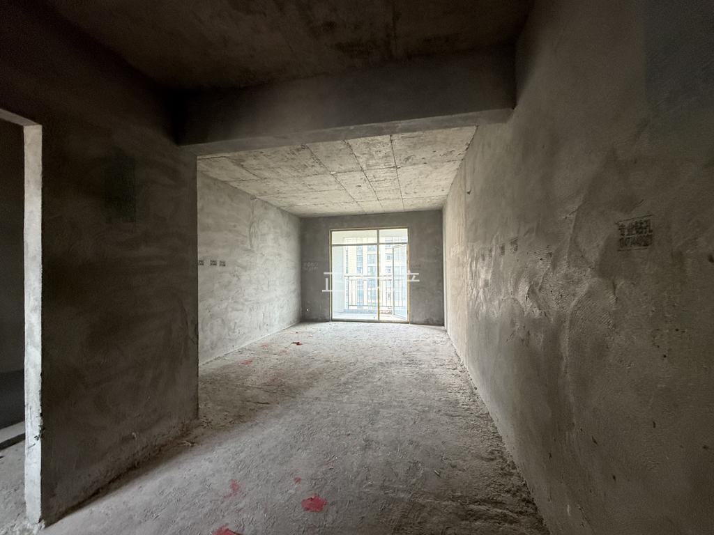 捡漏，城南，蓝天新城，单价4800，电梯好楼层，诚心出售