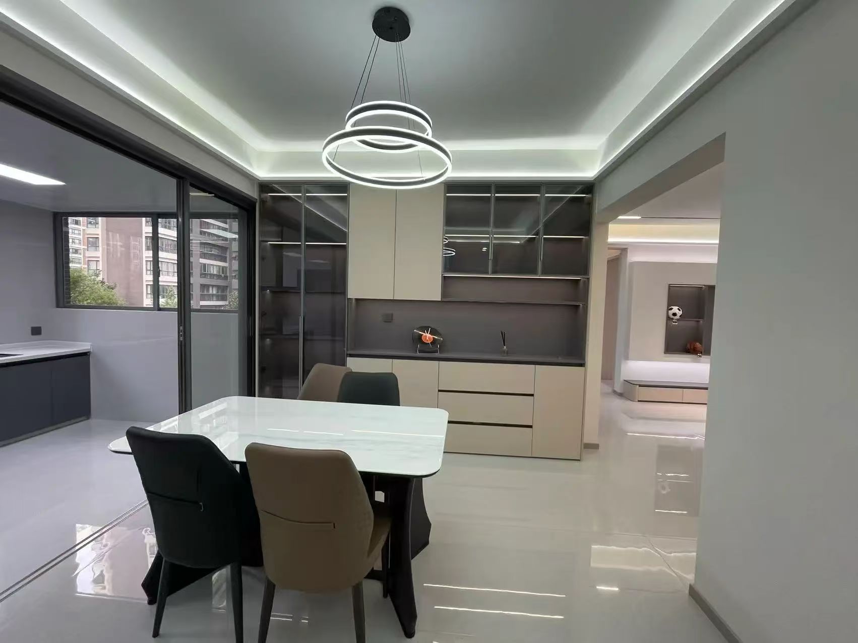 降价了，捡漏，和合国际，全新装修，精装大四房，证满二，诚心出售