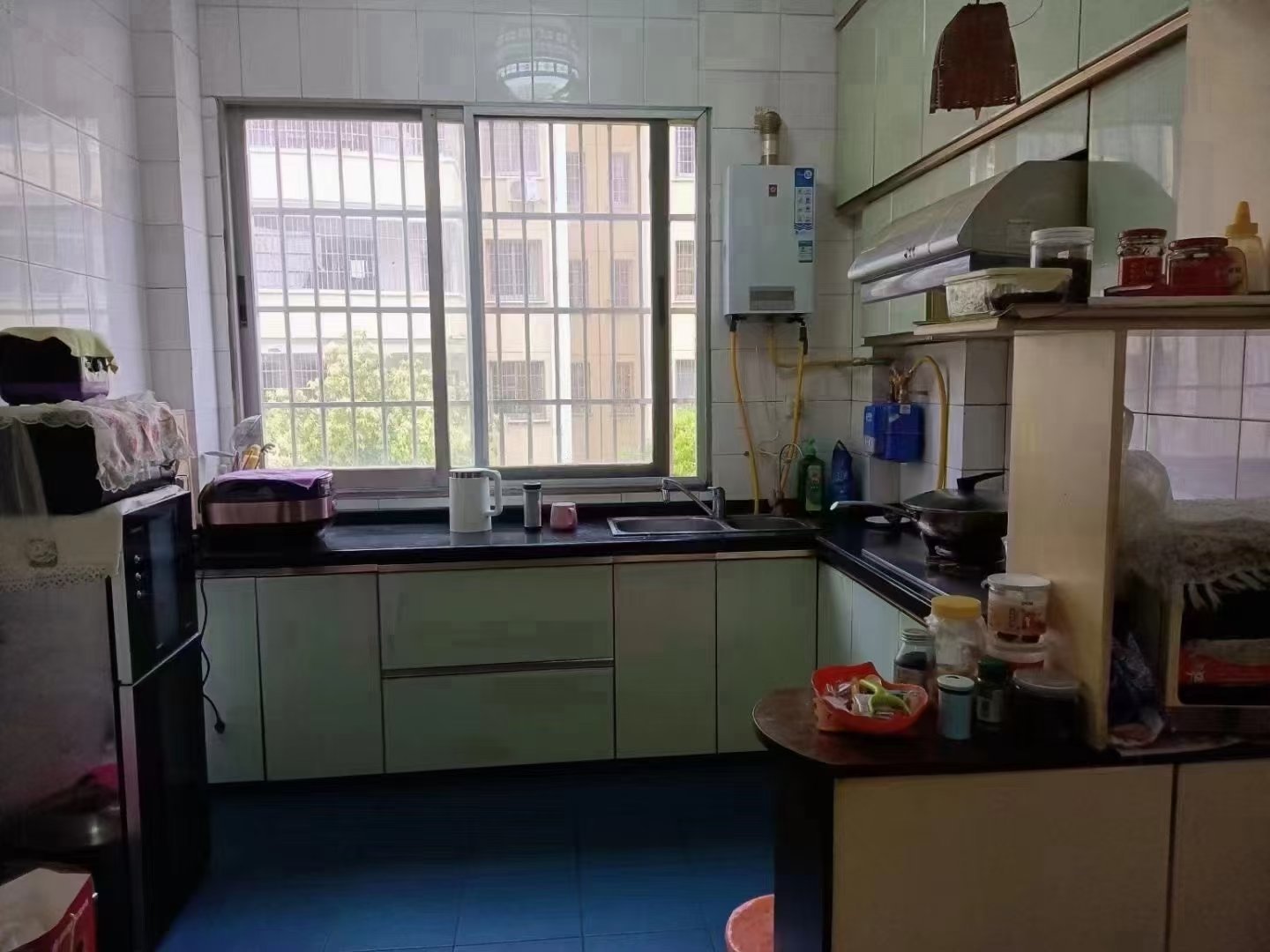 德政园步梯中层中等装修满五唯1拎包入住