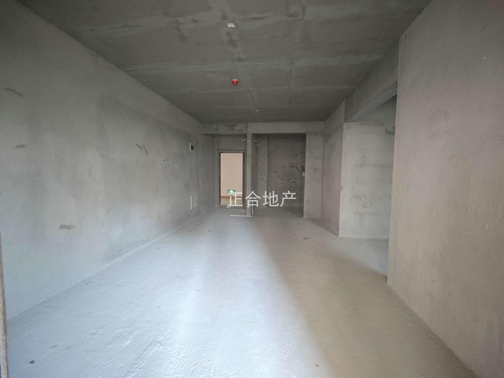 荣怀及第世家 毛坯三房 104平 单价5字头