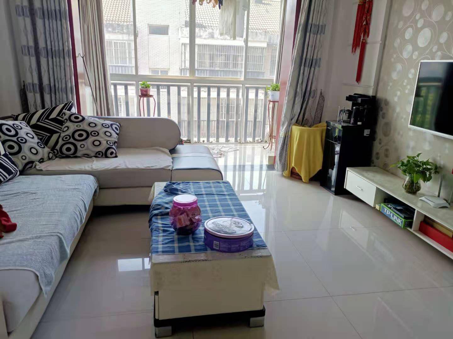 春天小区适合居住2室2厅1卫1阳台