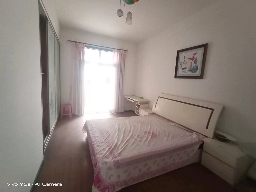 老城区摩托车市场大三房