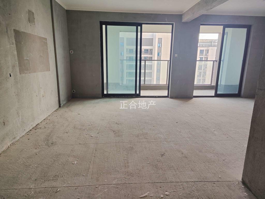 城南，吾悦华府，现房，电梯好楼层，送车位，速度来，诚心出售