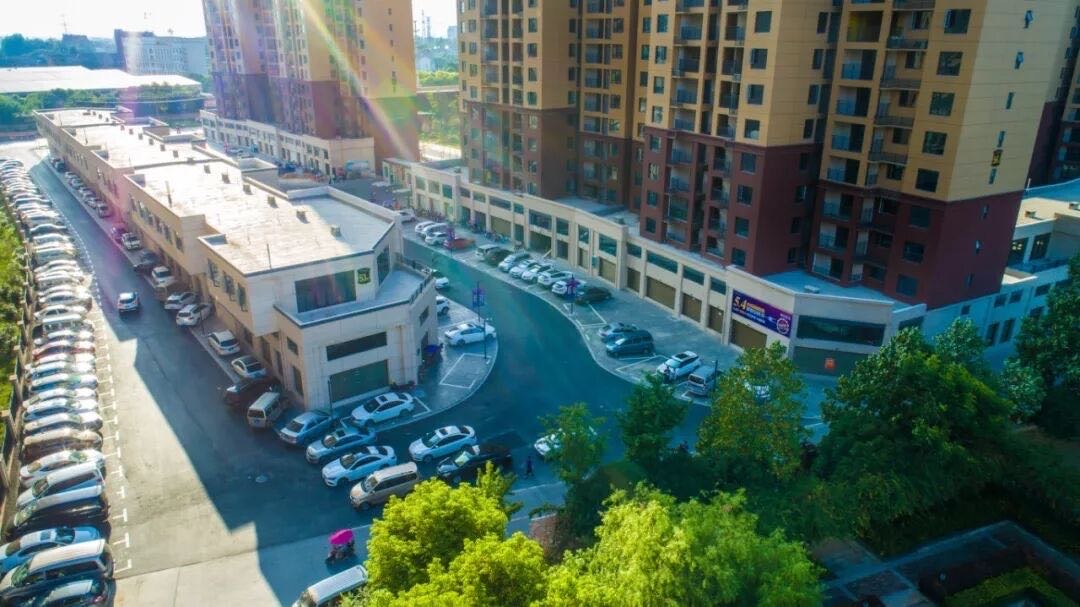 万人大社区，一手现铺