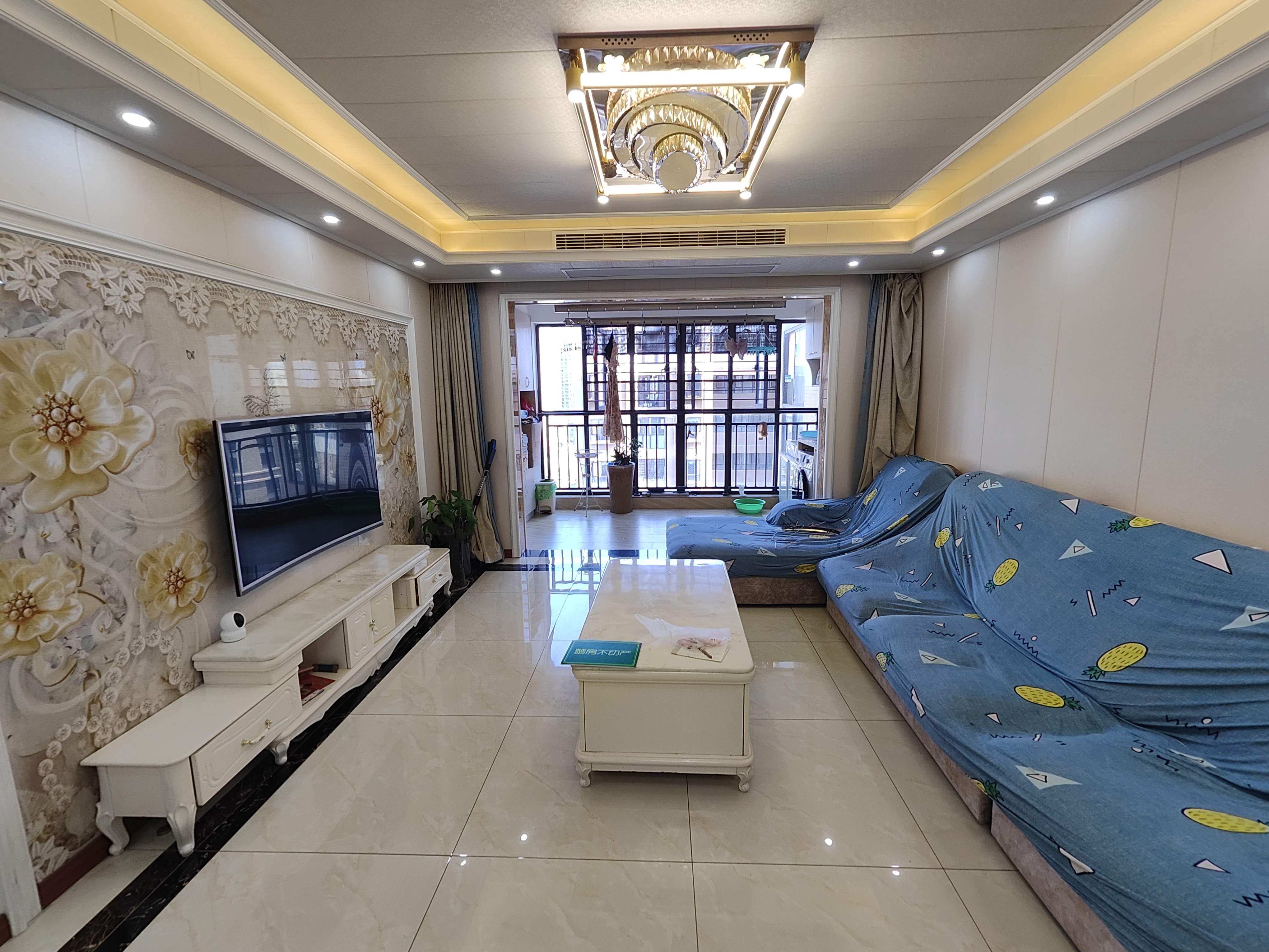 沔阳公馆精装大四房，成色新的吓人，手复22个 单价近6700，小高层里面的中高层，采光视野到了深味 ，今年买了在这里过年和我做邻居