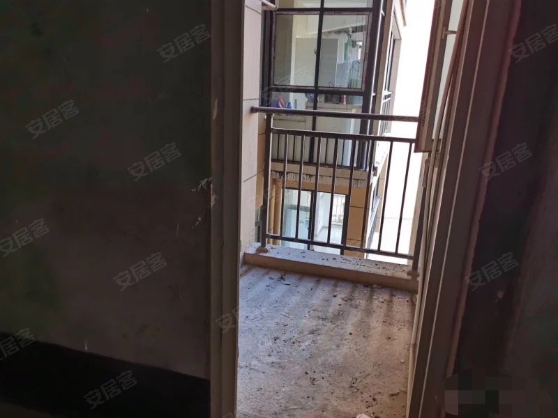 捡漏，城南，森林国际城湖景房，靠公园，单价4200左右，户型好，楼层好