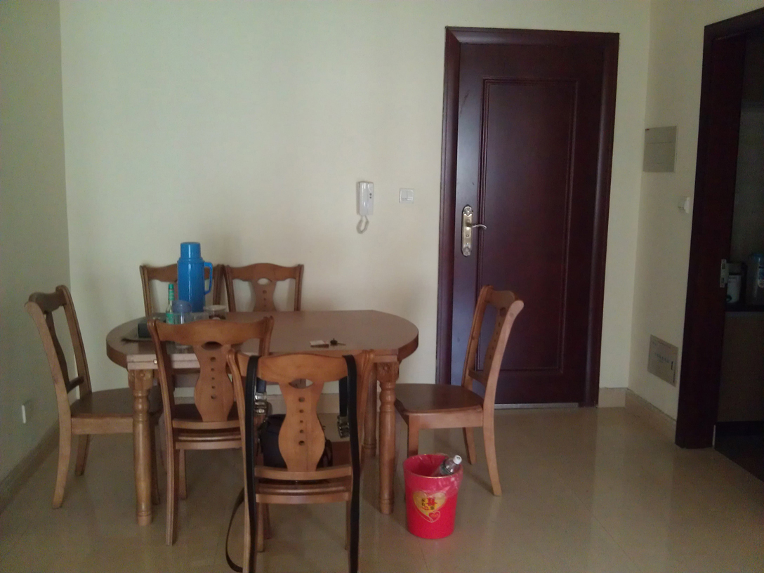 车站旁边烟草宿舍