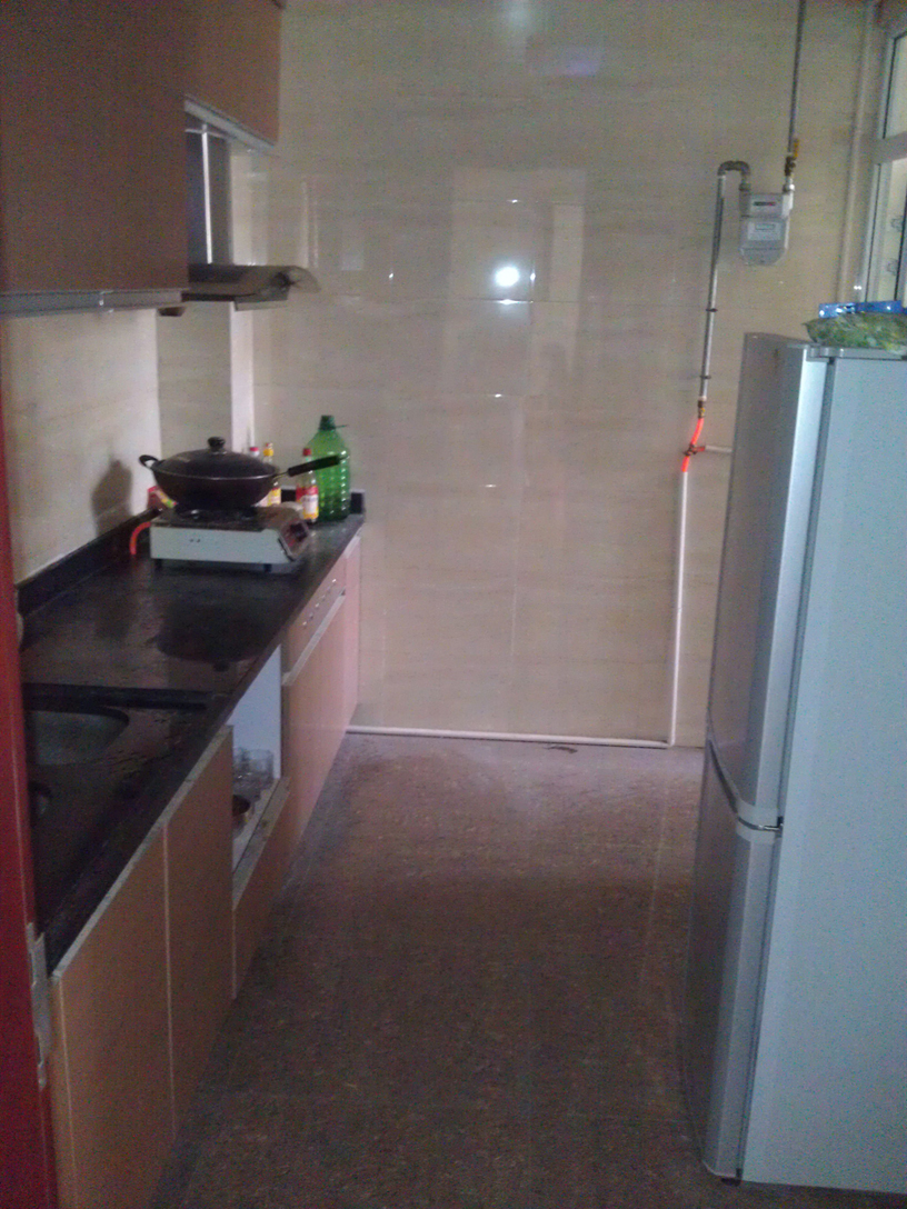 车站旁边烟草宿舍