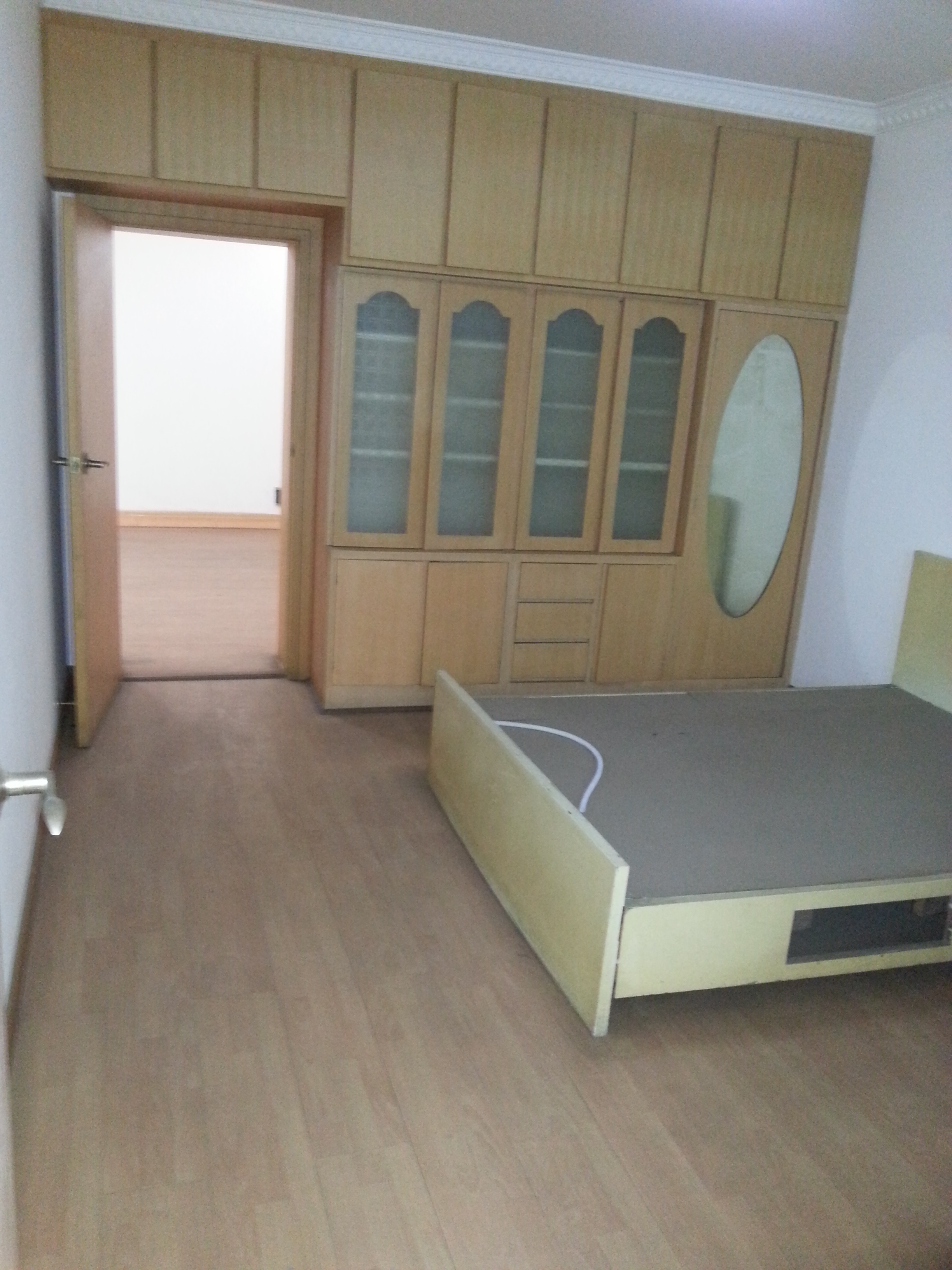 西桥交通路 对面机关宿舍楼