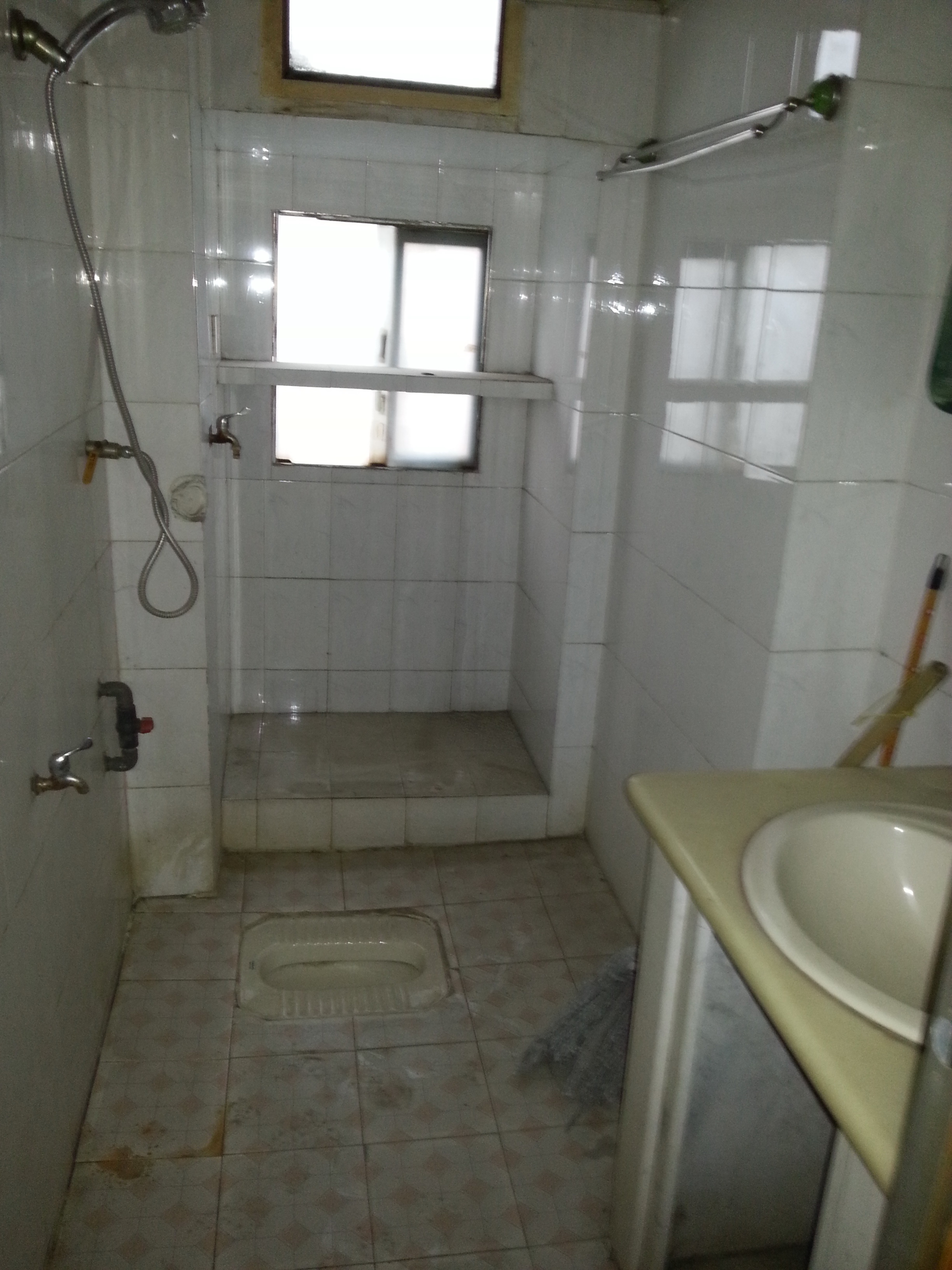 西桥交通路 对面机关宿舍楼