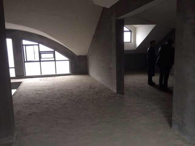 黄荆小区菜场附近2干3层私房出售