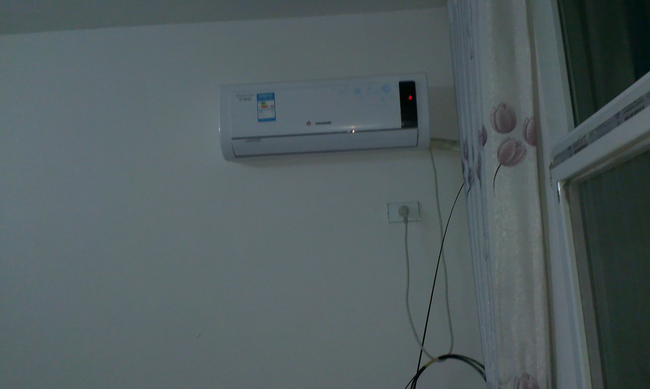 西桥菜厂对面300米一室一厅出租(4/7康湾一品旁边）