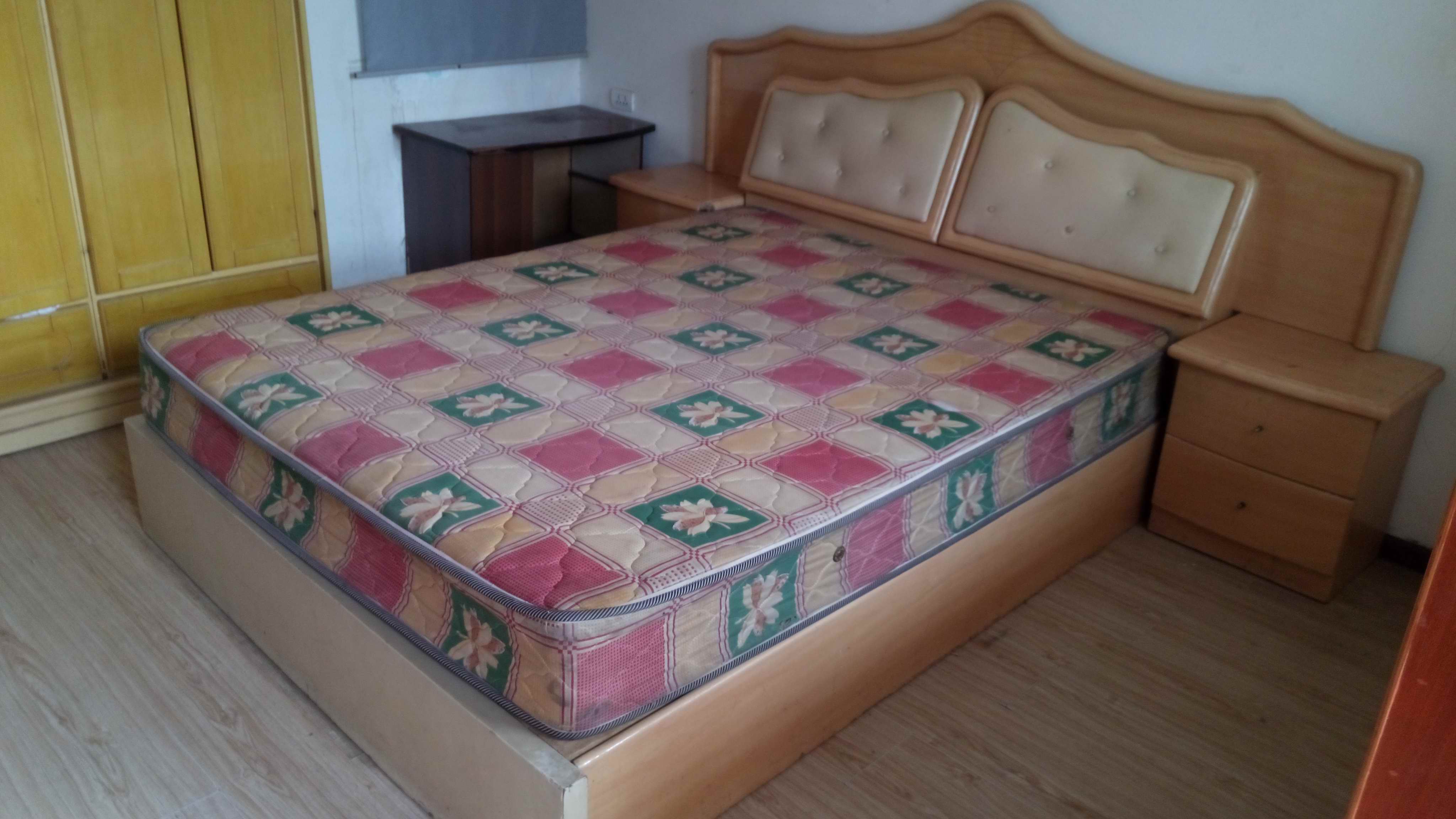 花源酒店附近，城市广场隔壁2房2厅出租，家电齐全