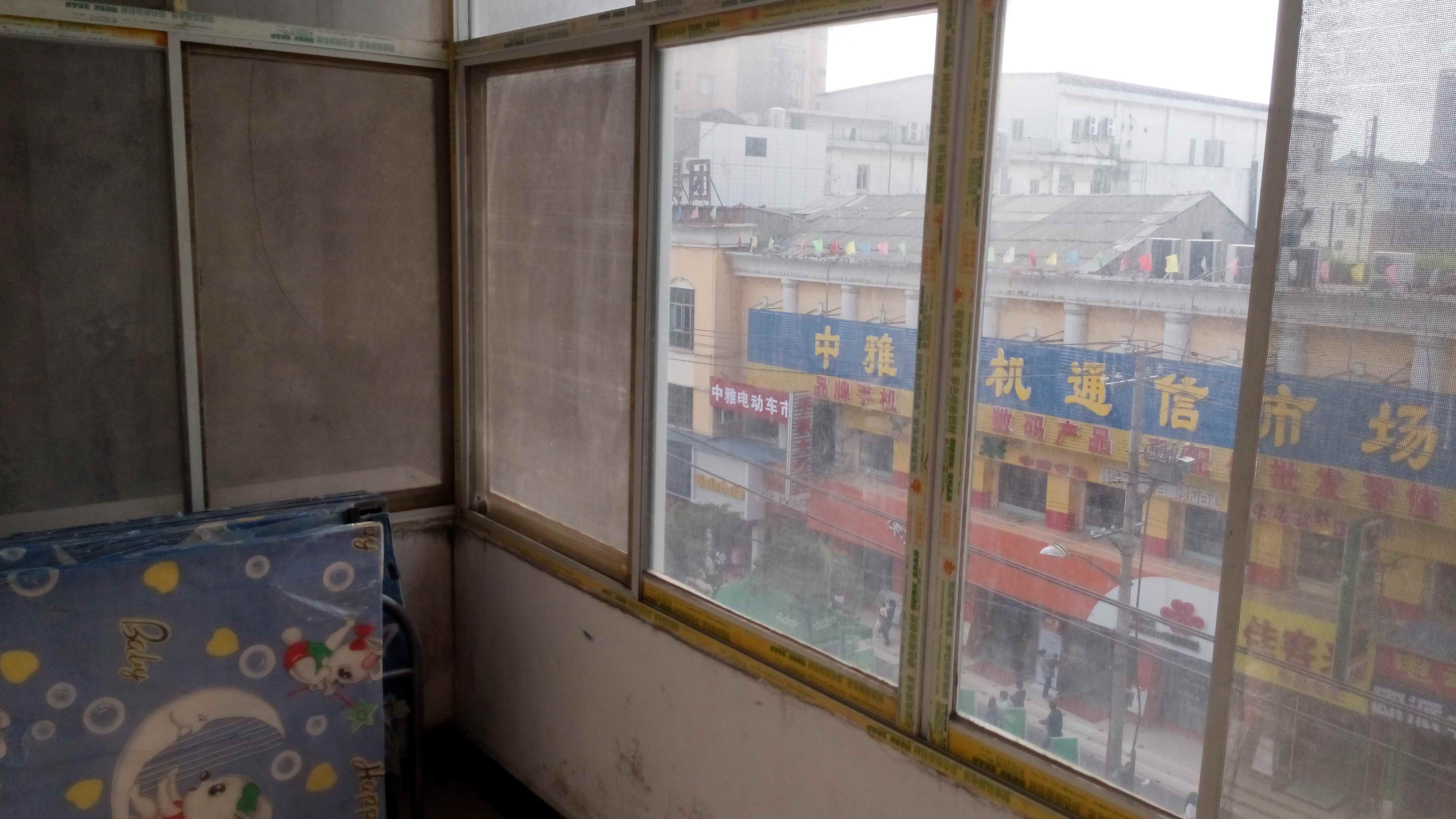 花源酒店附近，城市广场隔壁2房2厅出租，家电齐全