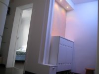 仙桃八中附近房屋急售，3室2厅1卫90平，精装修。