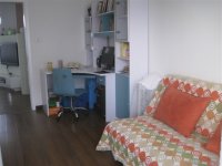 仙桃八中附近房屋急售，3室2厅1卫90平，精装修。