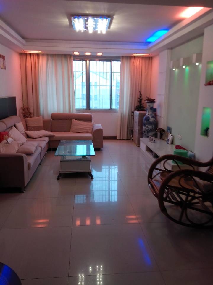 车站附近宏达小区商品房出售