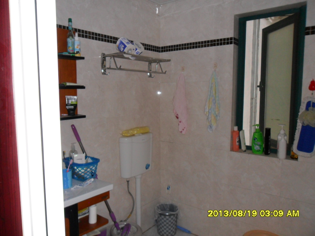 德政金园香榭里北 装修三房两厅出售