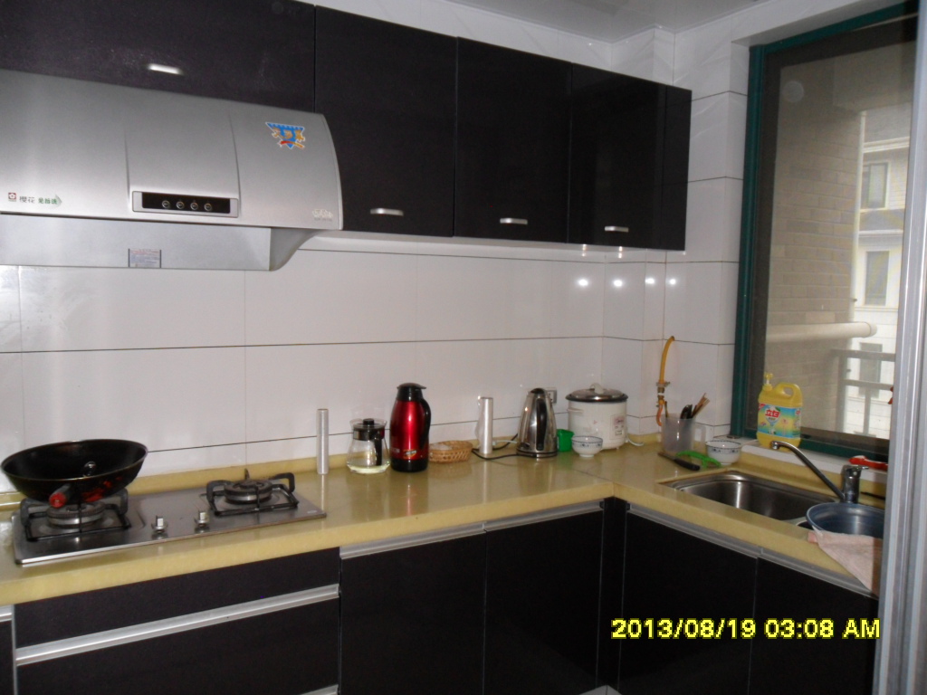 德政金园香榭里北 装修三房两厅出售