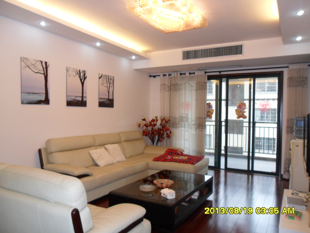 德政金园香榭里北 装修三房两厅出售