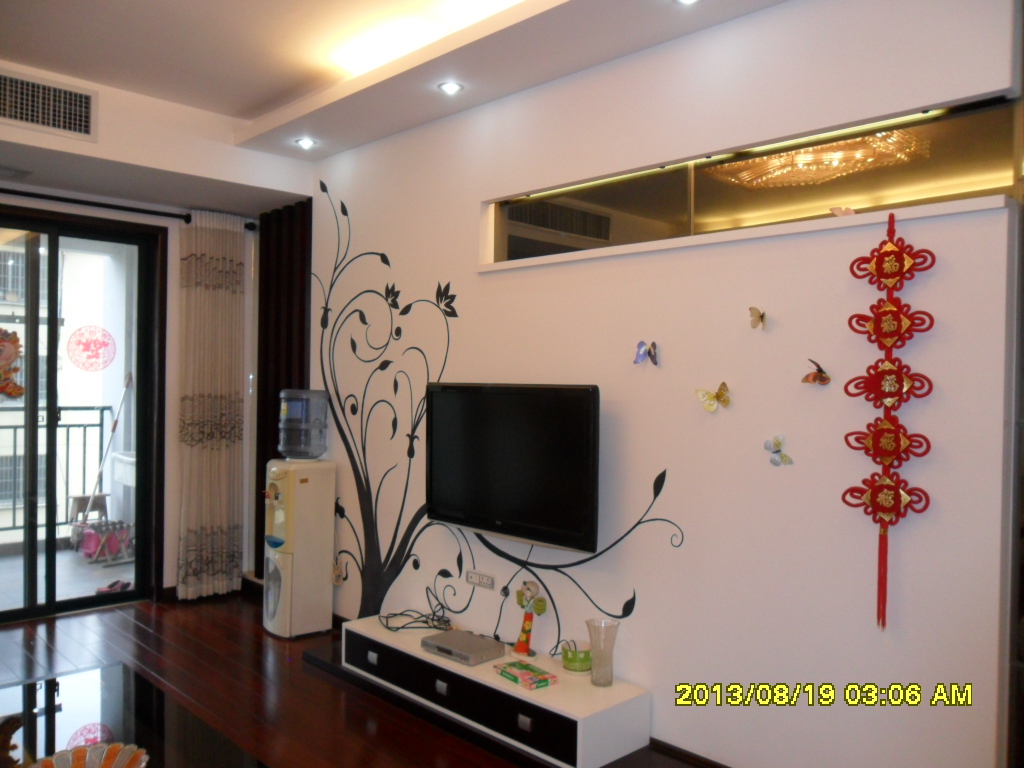 德政金园香榭里北 装修三房两厅出售